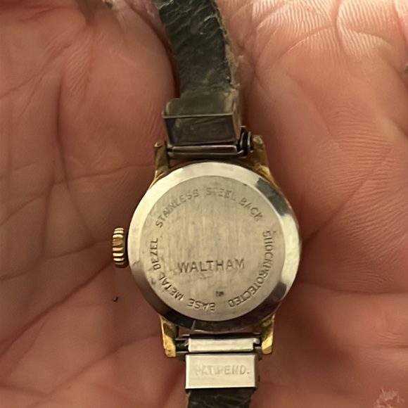 Vintage Waltham ladies watch - Picture 3 of 3